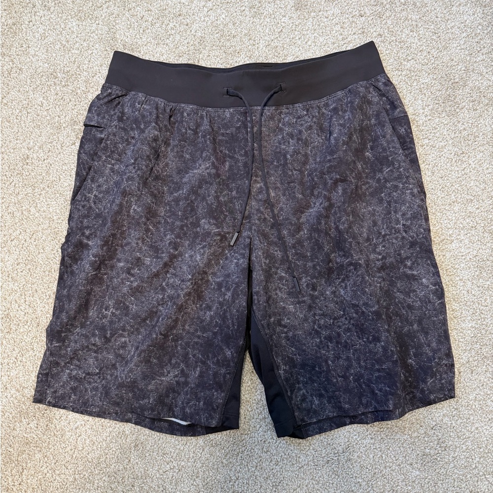 Men’s Lululemon THE Short - Large 9” Inseam